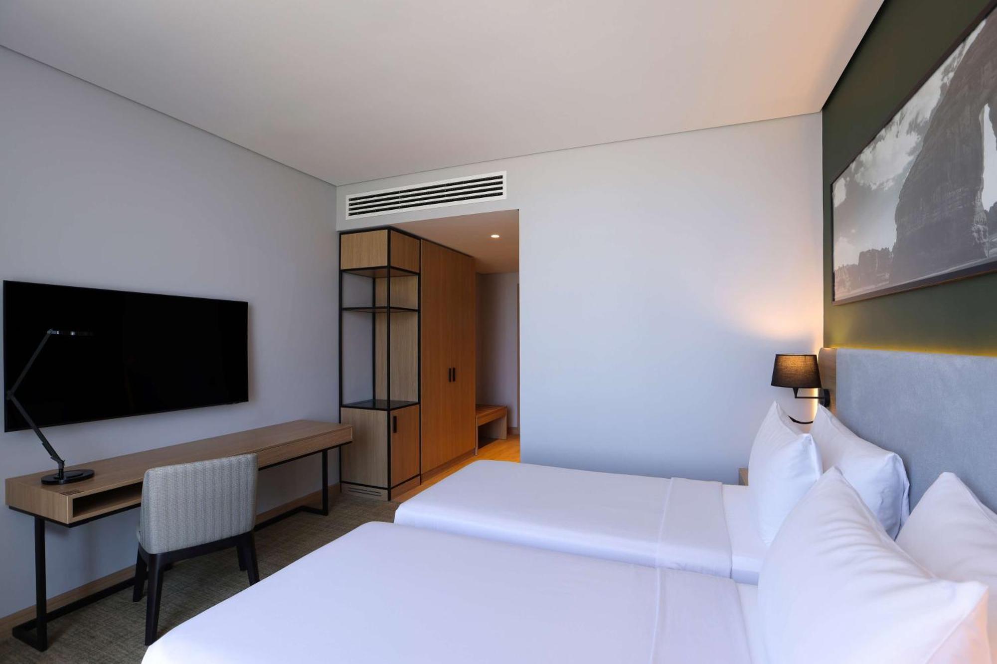 Radisson & Olaya 4*